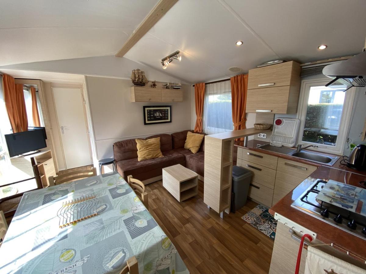 Mobil-Home A Fouras : Proche Plage, 2 Chambres, Tv, Plancha, Parking, Ideal Famille - Fr-1-709-58 المظهر الخارجي الصورة