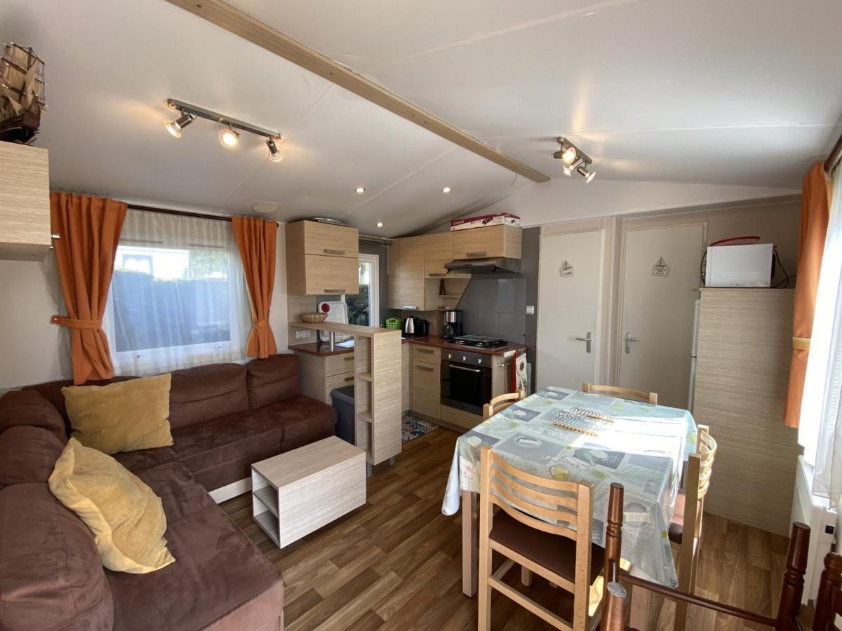 Mobil-Home A Fouras : Proche Plage, 2 Chambres, Tv, Plancha, Parking, Ideal Famille - Fr-1-709-58 المظهر الخارجي الصورة